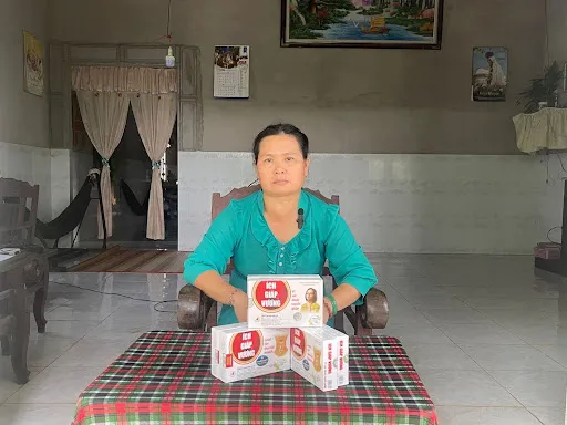 Nang tuyến giáp khiến cổ to như cái bát, khó thở, nuốt vướng - Người phụ nữ quê Campuchia đã điều trị thế nào?